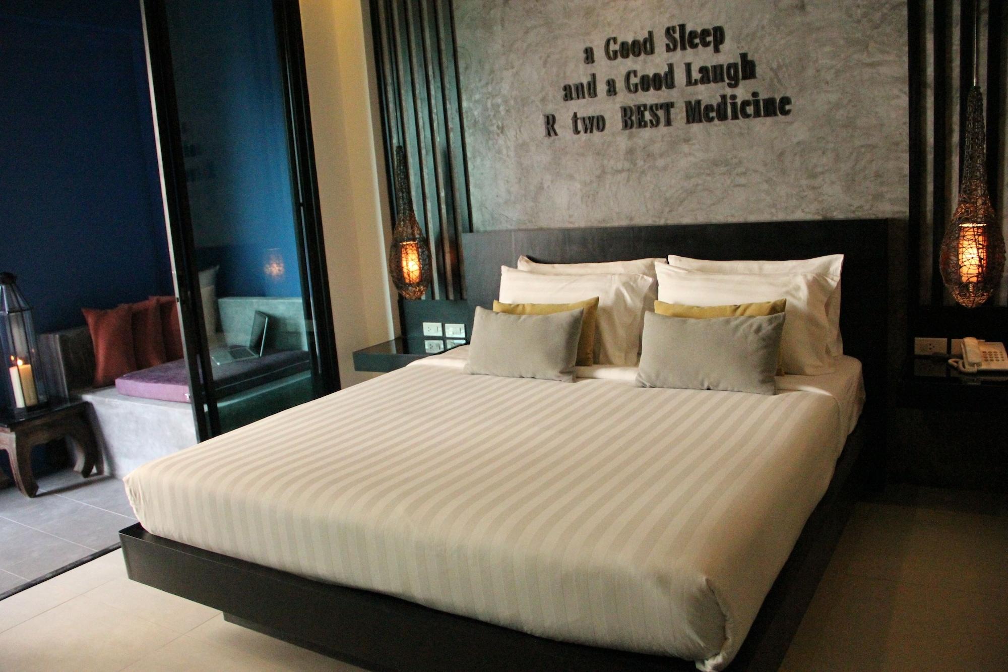 The House Patong Hotel Exterior foto