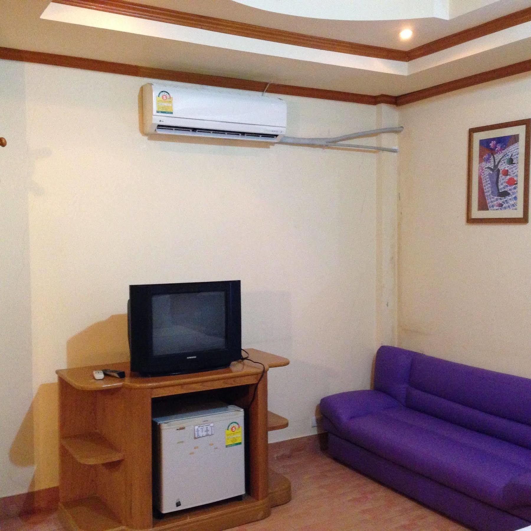 The House Patong Hotel Exterior foto